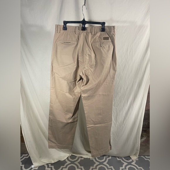 Men's Dockers Relaxed Fit Comfort Stretch Pleated Khaki Pants Size 34 x 34 - Picture 4 of 9